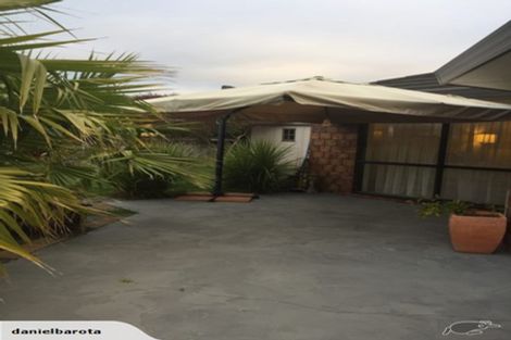 Photo of property in 15 Leanne Way, Waikanae Beach, Waikanae, 5036