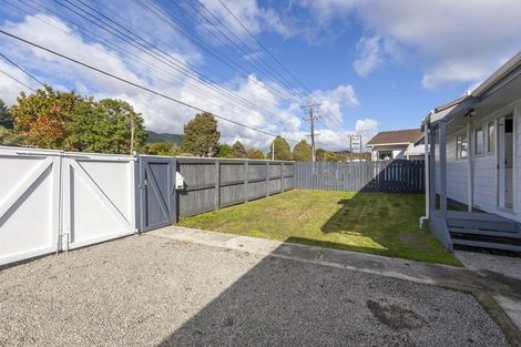 Photo of property in 5 Ruahine Street, Paraparaumu, 5032