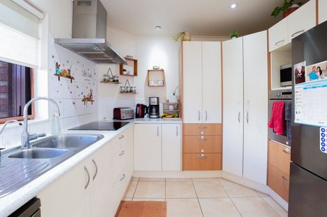 Photo of property in 66d Waimumu Road, Massey, Auckland, 0614