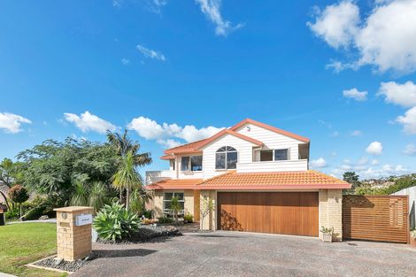 Photo of property in 12 Marlin Street, West Harbour, Auckland, 0618