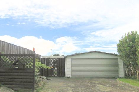 Photo of property in 4 Franklyn Road, Tawa, Wellington, 5028