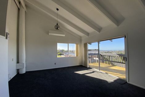 Photo of property in 1/13 Girrahween Drive, Totara Vale, Auckland, 0629