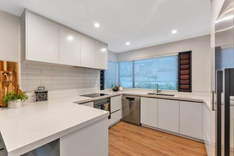 Photo of property in 192 Ridge Road, Howick, Auckland, 2014