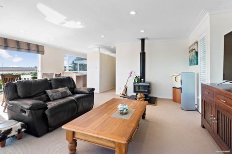 Photo of property in 103 Matipo Road, Mairangi Bay, Auckland, 0630