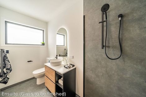 Photo of property in 47a Heretaunga Square, Silverstream, Upper Hutt, 5019