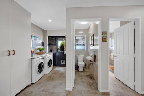 Photo of property in 9 Elizabeth Grove, Stratford, 4332