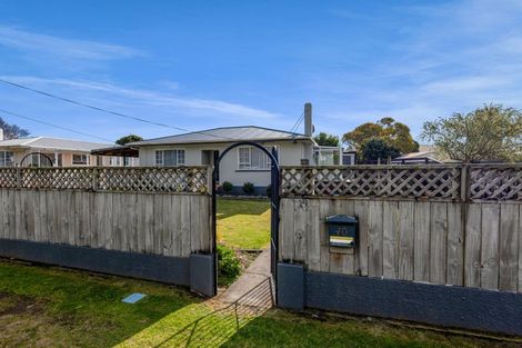 Photo of property in 40 Queens Road, Glen Avon, New Plymouth, 4312
