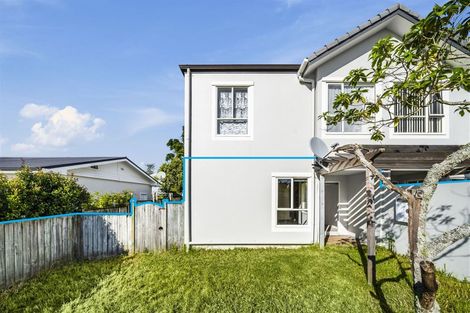 Photo of property in 2/57 Gladstone Road, Northcote, Auckland, 0627