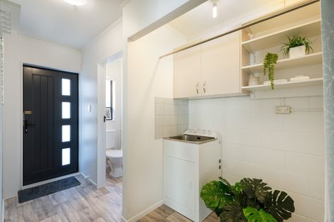 Photo of property in 85 Churton Drive, Churton Park, Wellington, 6037