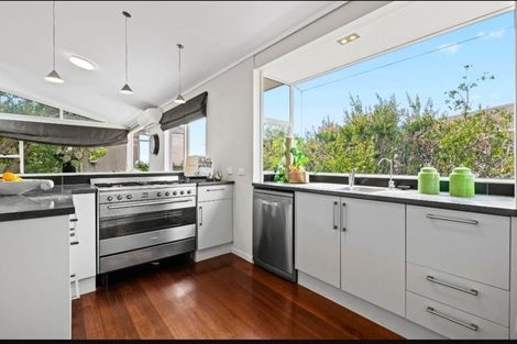 Photo of property in 31a Hythe Terrace, Mairangi Bay, Auckland, 0630