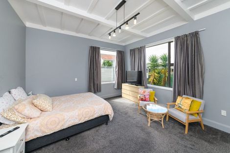 Photo of property in 74a Roy Street, Palmerston North, 4410