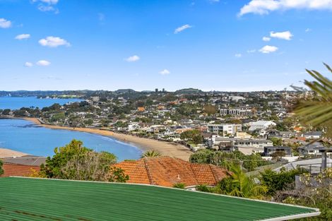 Photo of property in 5b Rahopara Street, Castor Bay, Auckland, 0620