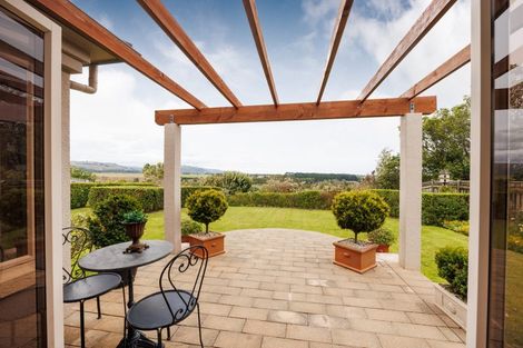 Photo of property in 144 Pacific Drive, Fitzherbert, Palmerston North, 4410