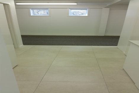 Photo of property in 23 Elsted Place, Goodwood Heights, Auckland, 2105