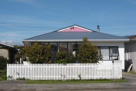 Photo of property in 83 Russell Street, Westport, 7825