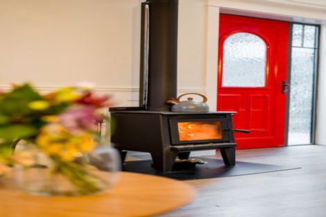 Photo of property in 2 Waireka Street, Ravensbourne, Dunedin, 9022