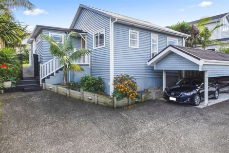 Photo of property in 1/27 Kiteroa Terrace, Rothesay Bay, Auckland, 0630