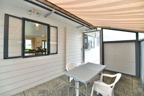 Photo of property in 1/6 Knott Road, Stanmore Bay, Whangaparaoa, 0932