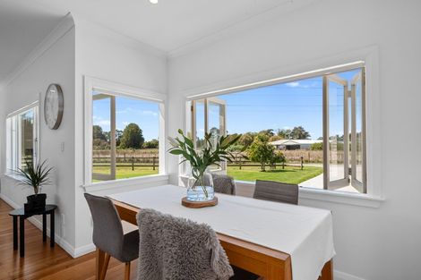 Photo of property in 13 Trotting Course Drive, Kumeu, 0891