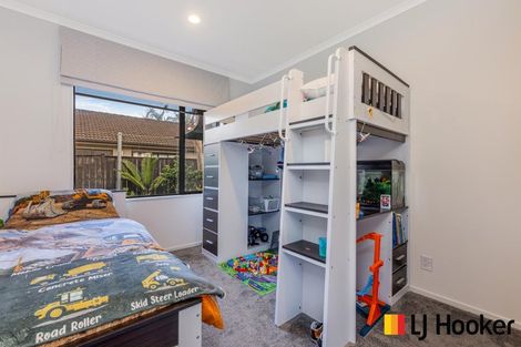 Photo of property in 27 Girvan Terrace, Wattle Downs, Auckland, 2103