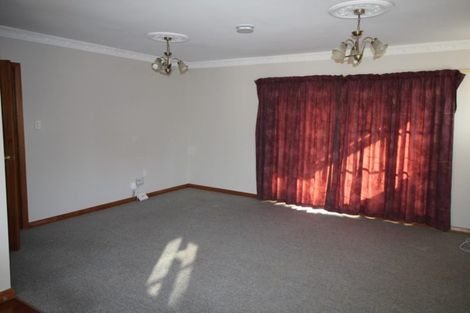 Photo of property in 3 Kent Crescent, Awapuni, Palmerston North, 4412