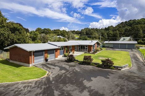 Photo of property in 82 Finlayson Road, Matarau, Whangarei, 0176