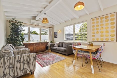 Photo of property in 2/24 Shetland Street, Glen Eden, Auckland, 0602