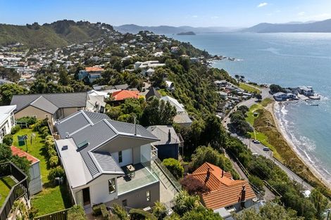 Photo of property in 128 Seatoun Heights Road, Seatoun, Wellington, 6022