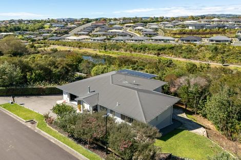 Photo of property in 11 Southill Way, Pyes Pa, Tauranga, 3112