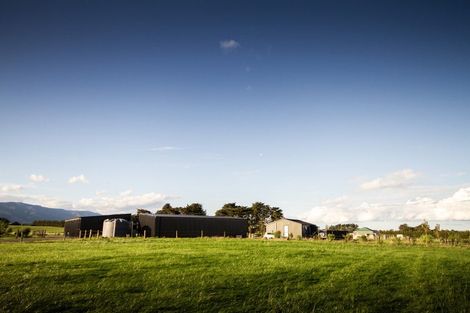 Photo of property in 490 Maharahara Road, Dannevirke, 4972