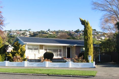 Photo of property in 12 Landsdowne Terrace, Cashmere, Christchurch, 8022