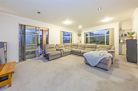 Photo of property in 38 Mission Heights Drive, Flat Bush, Auckland, 2016