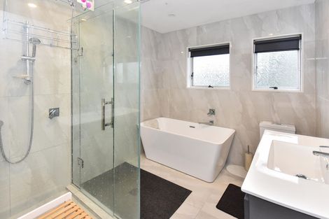 Photo of property in 1a Sikkim Crescent, Clover Park, Auckland, 2019