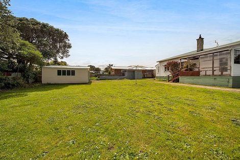 Photo of property in 6 Surrey Street, Patea, 4520