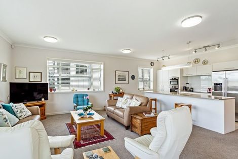 Photo of property in 72 Eaves Bush Parade, Orewa, 0931