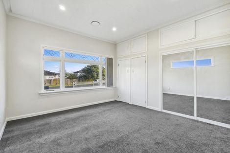 Photo of property in 22 Ranfurly Road, Papatoetoe, Auckland, 2104