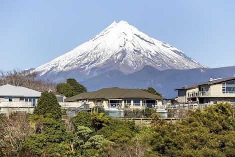 Photo of property in 9a Manukaka Heights, Hurdon, New Plymouth, 4310