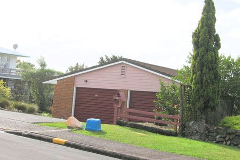 Photo of property in 9 Birdie Place, Red Beach, 0932