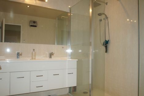 Photo of property in 103 Windermere Road, Papanui, Christchurch, 8053