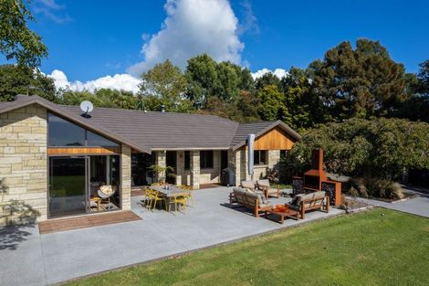 Photo of property in 201 Egmont Road, Hillsborough, New Plymouth, 4372