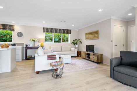 Photo of property in 23 Lilac Close, Cambridge, 3434
