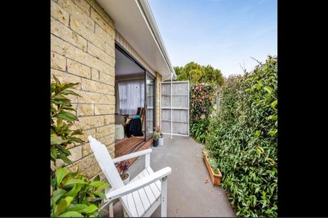 Photo of property in 65 Belt Road, New Plymouth, 4310