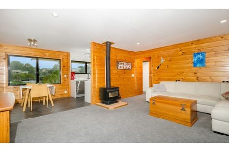 Photo of property in 18 Shelly Beach Road, Shelly Beach, Helensville, 0874