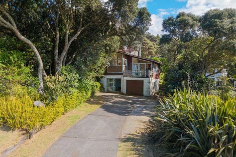 Photo of property in 18 Glenelg Road, Red Beach, 0932