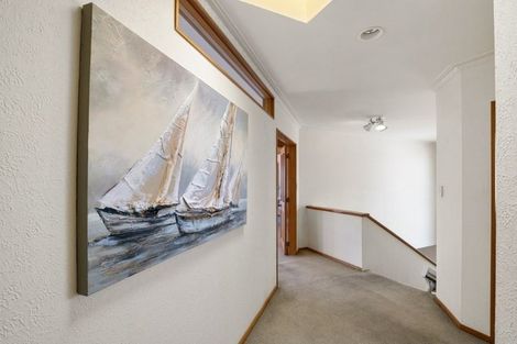 Photo of property in 32 Marine Parade, Mount Maunganui, 3116