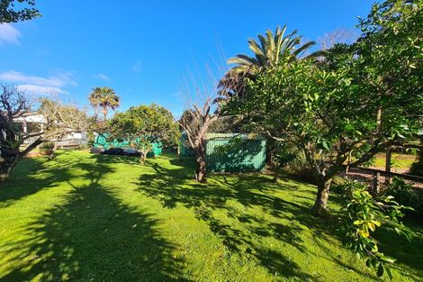 Photo of property in 15 Driving Creek Road, Coromandel, 3506