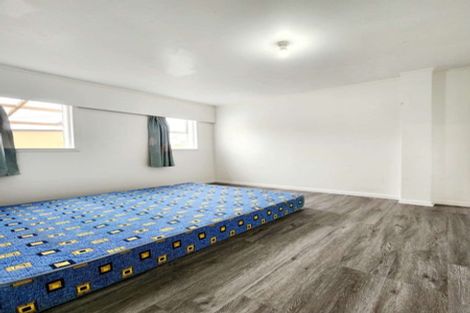 Photo of property in 1/63 Girrahween Drive, Totara Vale, Auckland, 0629