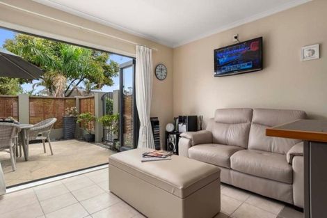 Photo of property in 5 La Colina Place, Bethlehem, Tauranga, 3110
