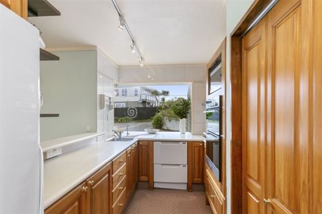 Photo of property in 1 Lanark Way, Northland, Wellington, 6012