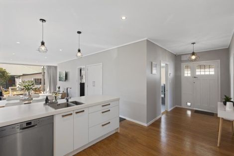 Photo of property in 21 Pilmuir Street, Hutt Central, Lower Hutt, 5010